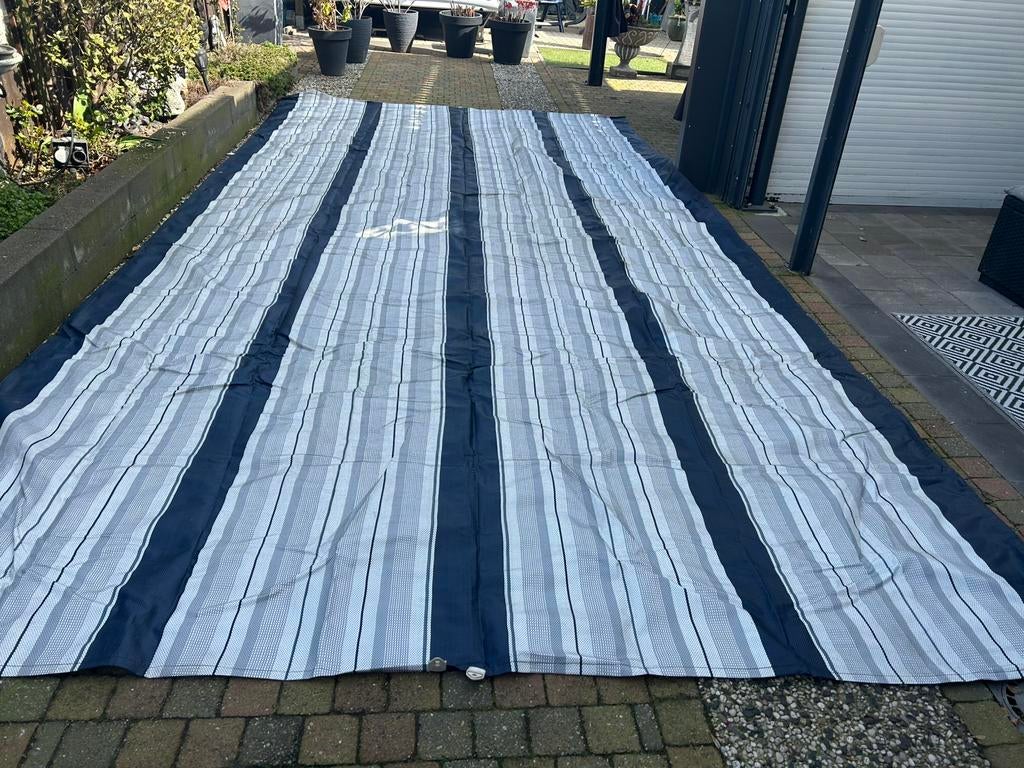 Te koop tent mat blauw/Grijs gestreept 75,00, Caravans en Kamperen, Ophalen of Verzenden, Zo goed als nieuw