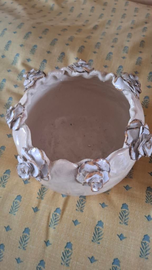 KERAMIEK POT met BLOEMEN, Antiek en Kunst, Antiek | Keramiek en Aardewerk, Ophalen of Verzenden