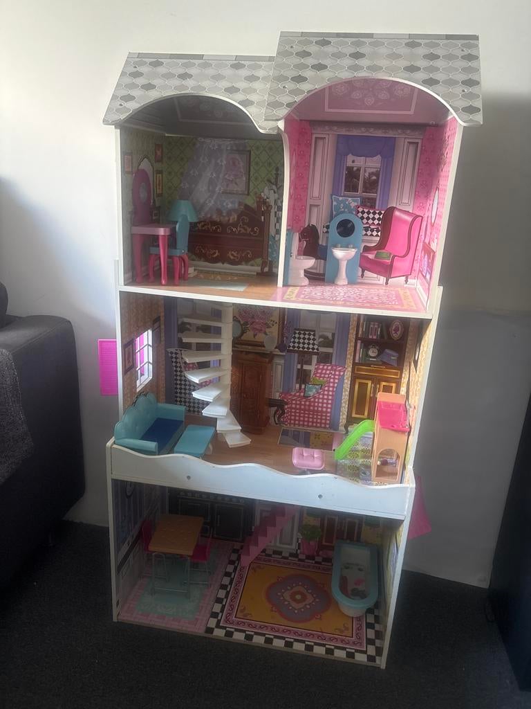 Groot Barbiehuis met meubels en accessoires, Kinderen en Baby's, Speelgoed | Poppenhuizen, Ophalen, Gebruikt, Poppenhuis