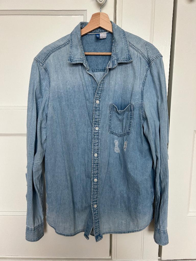 Ripped spijkerblouse H&M - mt M, Ophalen of Verzenden, Zo goed als nieuw, Maat 38/40 (M), Blauw