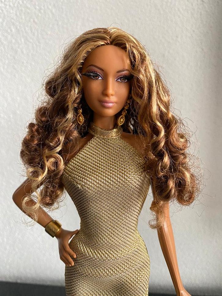 Barbie Look Red Carpet Mattel, Verzamelen, Poppen, Zo goed als nieuw, Pop, Ophalen of Verzenden