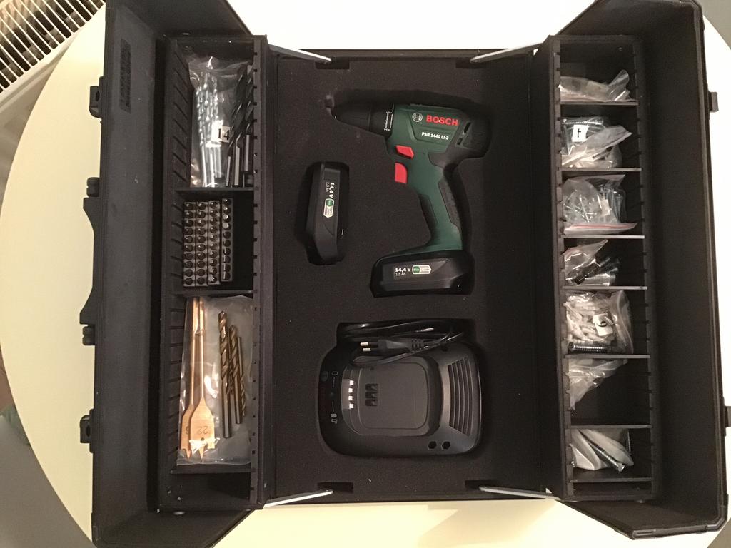 Bosch PSR 1440 LI-2 Accuboormachine met toolbox, Doe-het-zelf en Verbouw, Gereedschap | Boormachines, Ophalen, Zo goed als nieuw