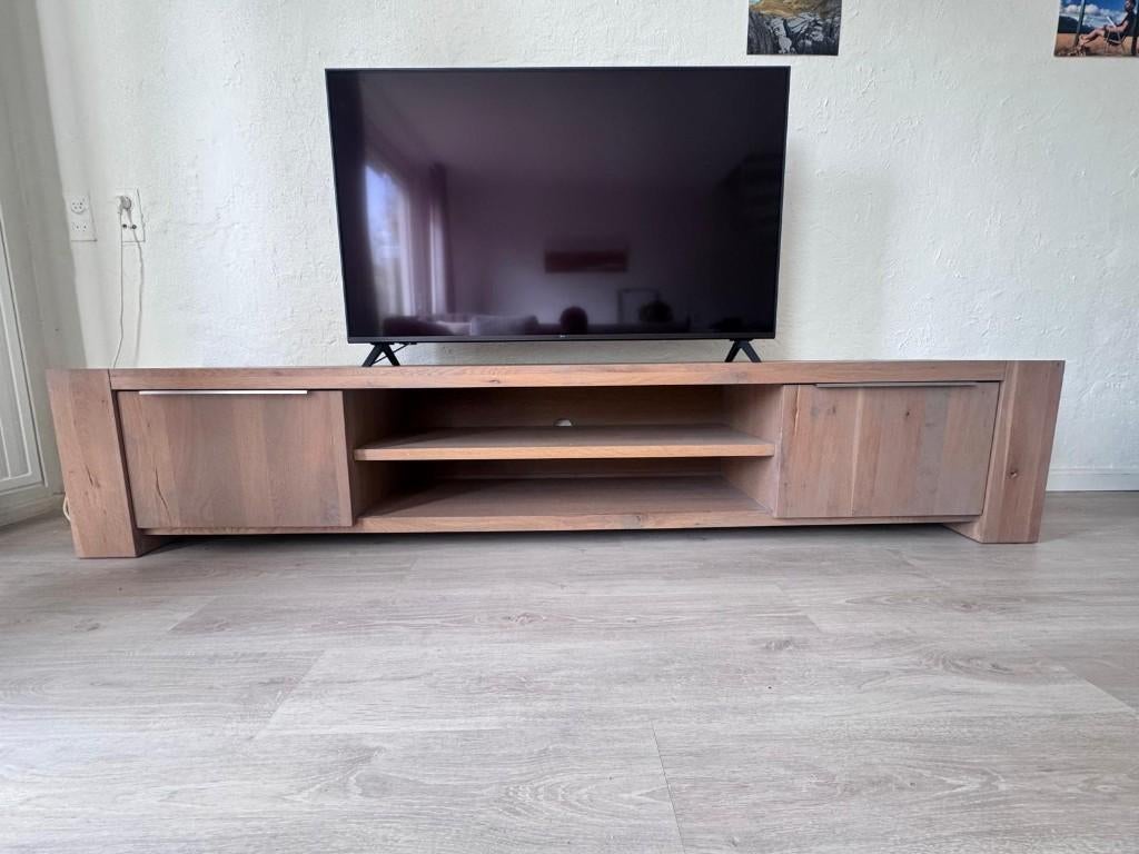 tv meubel massief eikenhout, Huis en Inrichting, Ophalen, Gebruikt, Eikenhout, 200 cm of meer