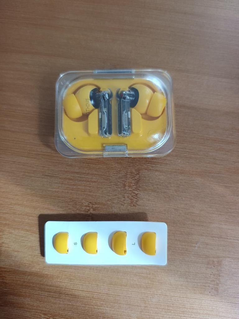 Nothing Ear (stick) in geel, Ophalen of Verzenden, Zo goed als nieuw, Overige merken