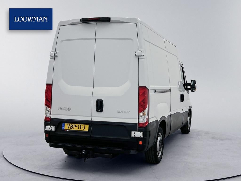 Iveco Daily 35S14V 2.3 352 Luchtgeveerde stoel Trekhaak 3500, Gebruikt, Wit, 14 km/l, Bedrijf