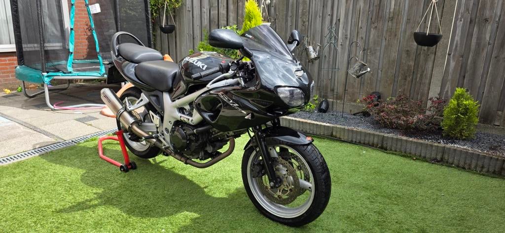 Suzuki SV650s, 2 cilinders, Sportuitlaat, Occasion, Motorrijbewijs A