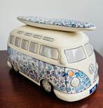 Spaarpot VW Bulli Bus met Surfplank - Keramiek, Ophalen of Verzenden, Zo goed als nieuw, Steen, Aardewerk of Keramiek, Vervoermiddel