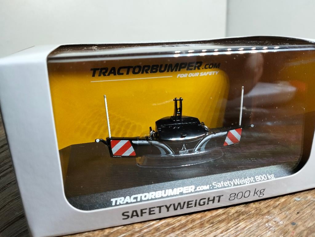 Te koop UH Deutz Safety bumper 800 kg., Hobby en Vrije tijd, Modelauto's | 1:32, Nieuw, Tractor of Landbouw, Universal Hobbies