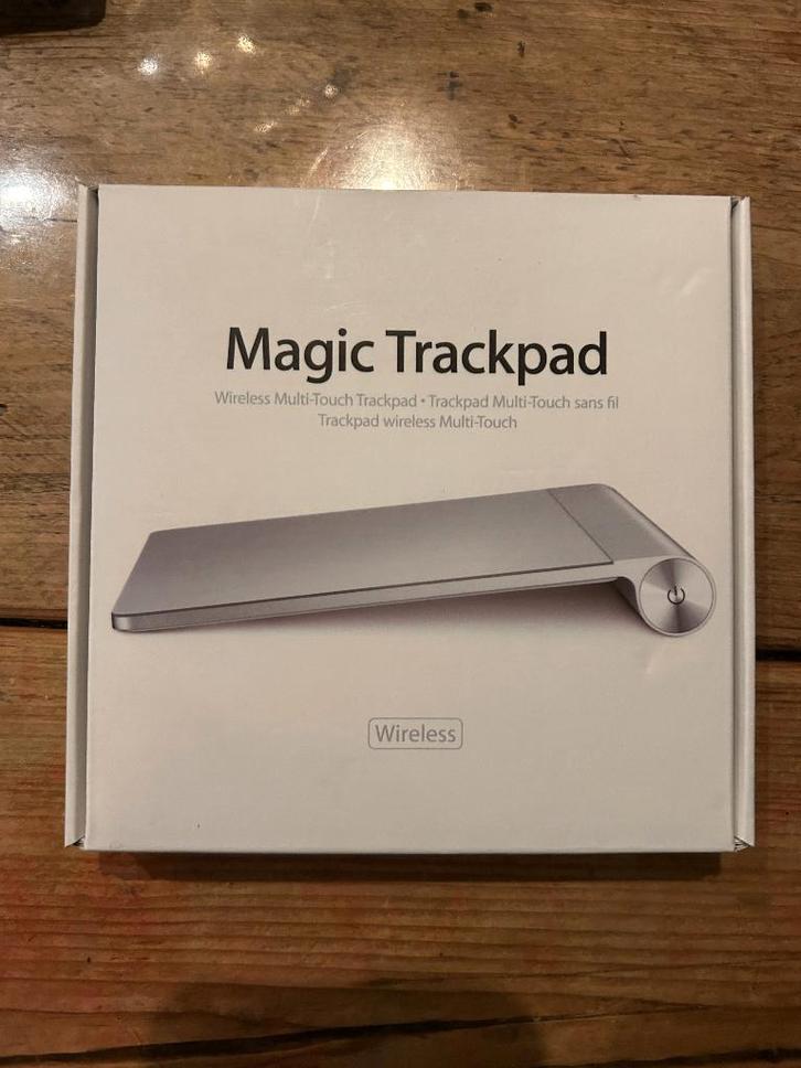 Apple Magic Trackpad (eerste generatie, model A1339), Computers en Software, Muizen, Zo goed als nieuw, Trackpad, Draadloos, Ophalen of Verzenden