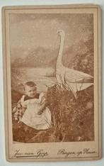 018 cdv peuter met ooievaar Bergen op Zoom Jac. van Gorp, Ophalen of Verzenden, Voor 1940, Gebruikt