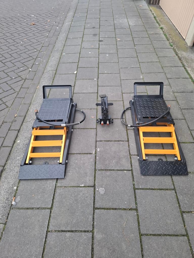 Hefbrug auto, Auto diversen, Autogereedschap, Ophalen, Zo goed als nieuw