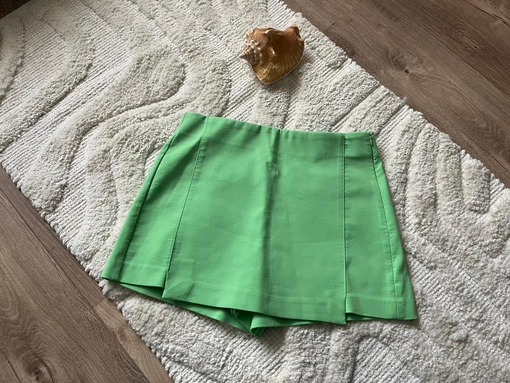 Super mooi appel groen / mintgroen  broek rokje Zara maat S, Kort, Nieuw, Ophalen of Verzenden, Maat 36 (S)