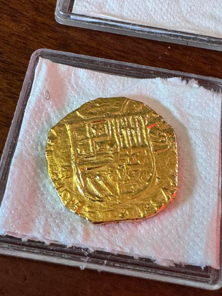 Imitatie Gouden Spaanse mat met jaartal 1591 Tin blad Goud, Ophalen of Verzenden, Vóór koninkrijk, Overige waardes, Goud