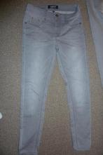 Licht grijze Nick Jean broek in maat 36, Ophalen of Verzenden, Zo goed als nieuw, Maat 36 (S), Grijs