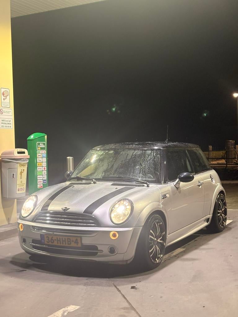 Mini 1.6 16V Cooper S-pakket 2005 Grijs, Auto's, Voorwielaandrijving, 4 cilinders, 4 stoelen, 14 km/l