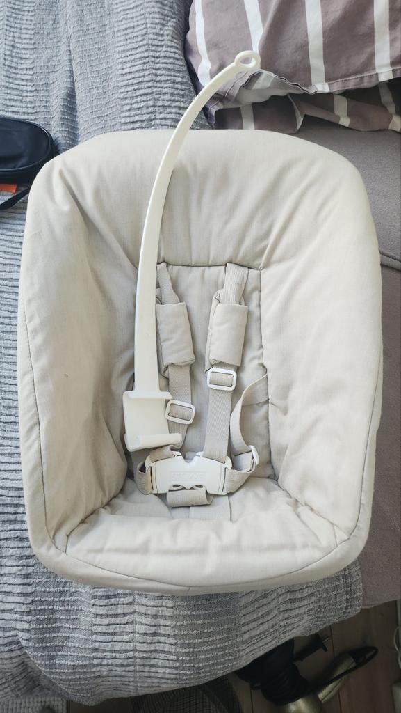 Stokke Newborn Set met Speelboog - Zo goed als nieuw, Kinderen en Baby's, Kinderstoelen, Ophalen of Verzenden, Zo goed als nieuw