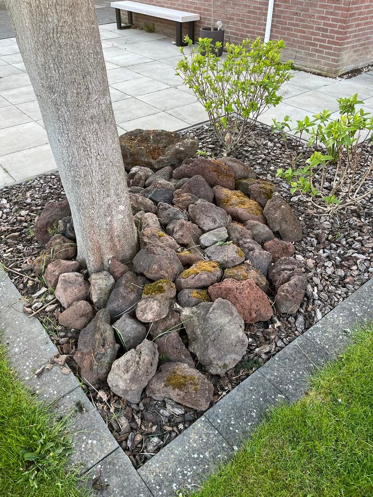 GRATIS OPHALEN: Partij lavastenen / sierstenen voor tuin, Ophalen, Gebruikt, Kei, Lava