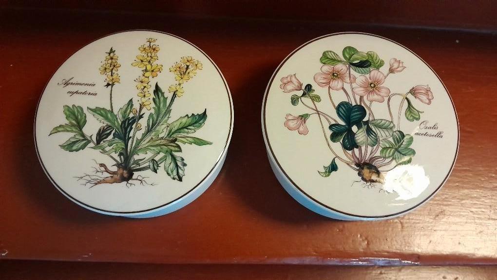 Verschillende Bonbonschaaltjes met deksel. Botanica, Gebruikt, Overige typen, Ophalen of Verzenden, Overige stijlen