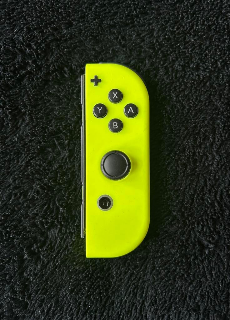 Nintendo Switch Joycon Neon Geel Rechts, Ophalen of Verzenden, Zo goed als nieuw, Sport, 3 spelers of meer