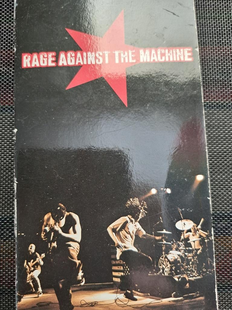 RAGE AGAAINST THE MACHINE, Cd's en Dvd's, VHS | Documentaire, Tv en Muziek, Vanaf 16 jaar, Verzenden, Zo goed als nieuw