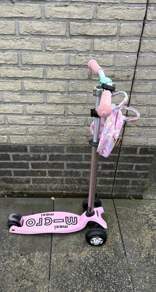 Micro step maxi deluxe lichtroze, Fietsen en Brommers, Steps, Ophalen, Zo goed als nieuw, Gewone step