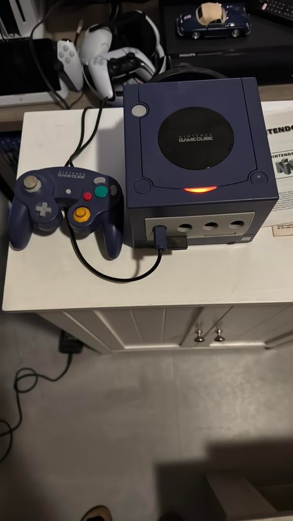 Nintendo game cube met memory card, Spelcomputers en Games, Spelcomputers | Nintendo GameCube, Gebruikt, Paars, Ophalen of Verzenden