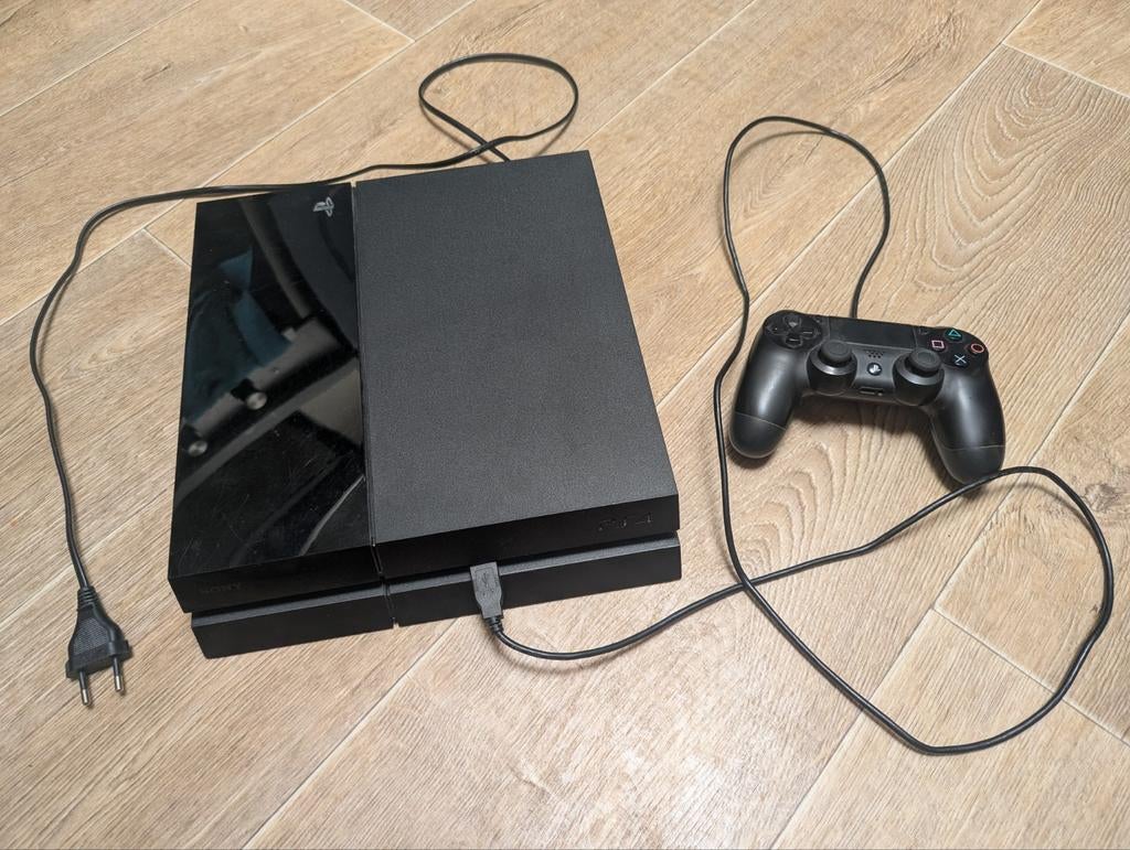 PlayStation 4 500GB met controller, Spelcomputers en Games, Spelcomputers | Sony PlayStation 4, 500 GB, Ophalen of Verzenden, Zo goed als nieuw