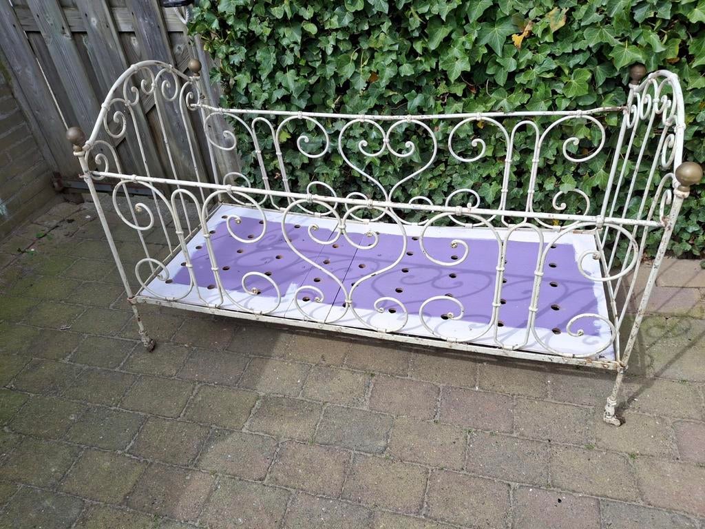 Brocante bedje, Ophalen of Verzenden