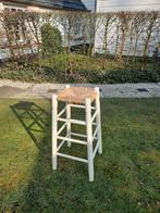Houten kruk met rieten zitting, Huis en Inrichting, Ophalen, Gebruikt, Hout