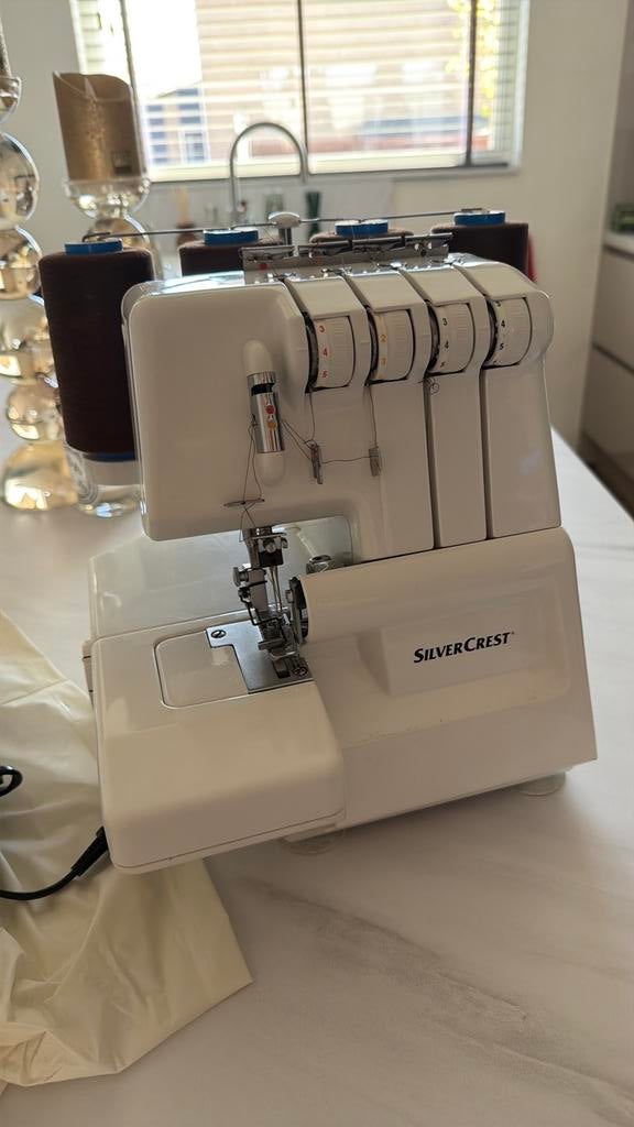 Interlock machine silvercrest, Hobby en Vrije tijd, Ophalen of Verzenden, Zo goed als nieuw, Naaimachine, Overige merken