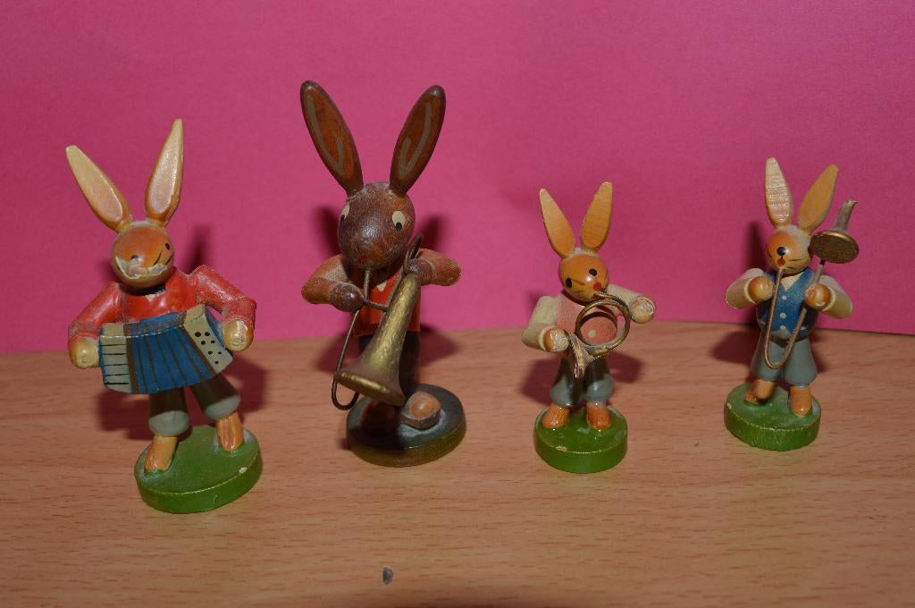 4 x schattige hele oude ERTSGEBERGTE muziek haasjes, Diversen, Ophalen of Verzenden, Gebruikt