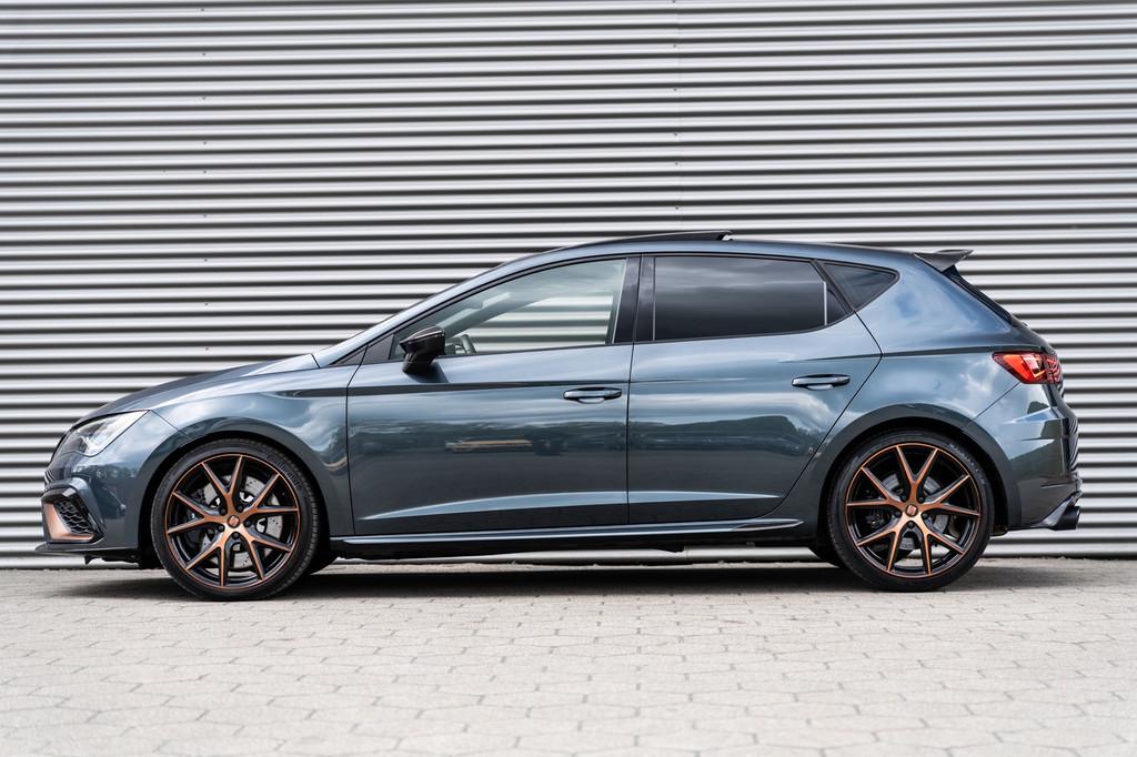 SEAT Leon 2.0 TSI CUPRA CARBON EDITION BREMBO BEATS PANO, 15 km/l, Gebruikt, Zwart, 4 cilinders