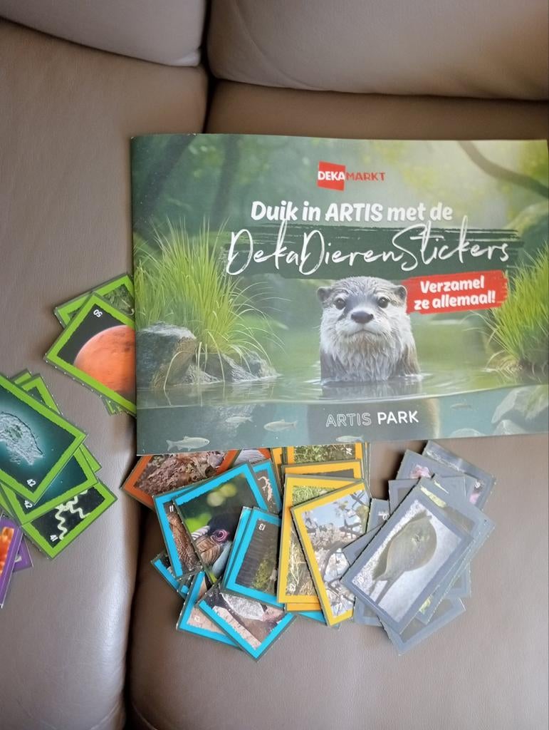 Dierenstickers en bijna vol boek, Dekamarkt, Ophalen