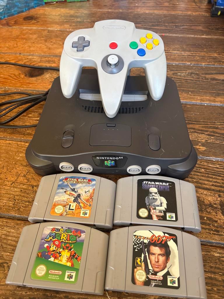 Nintendo 64 Console met 4 Topgames: Super Mario, Star Wars,, Spelcomputers en Games, Gebruikt, 1 speler, Ophalen of Verzenden