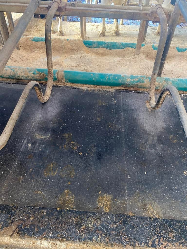 Stalmatten en koematrassen