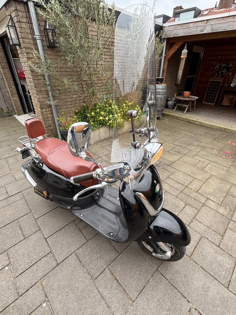 Scooter, Ophalen, Gebruikt, Maximaal 45 km/u, Benzine