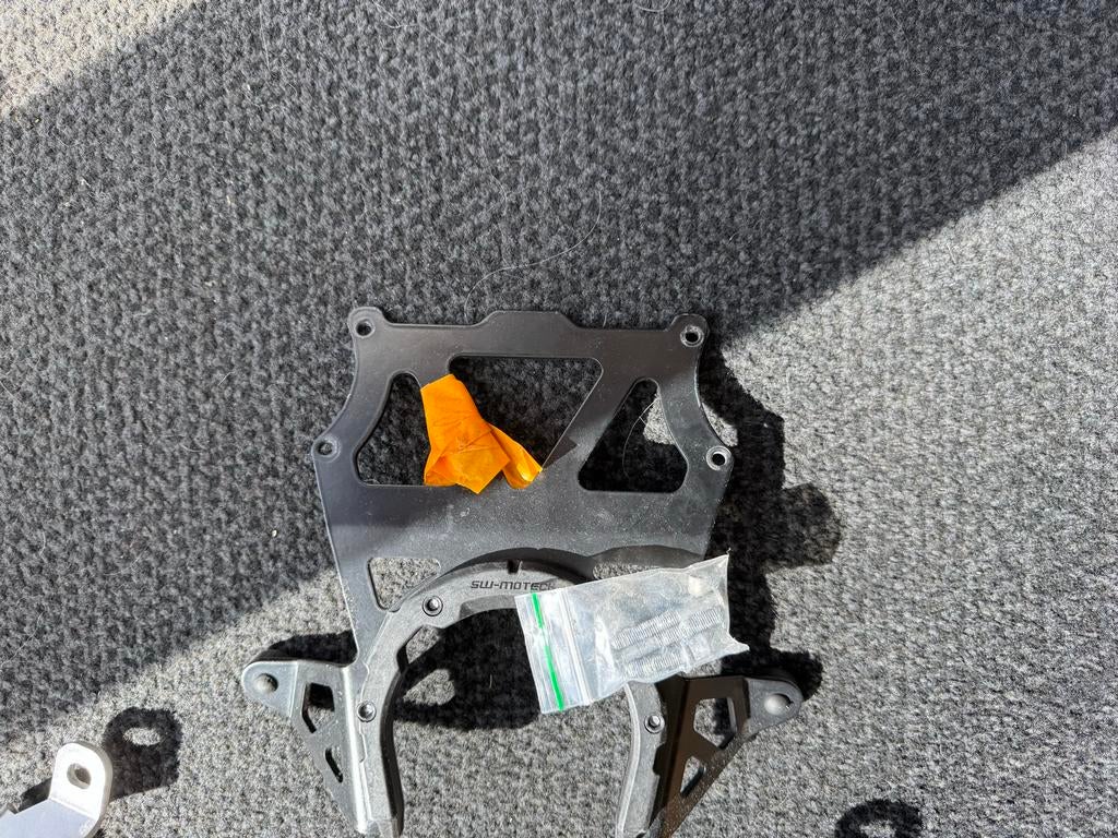 SW-Motech bagagedrager en Renthal Fatbar stuur, Ophalen, Gebruikt