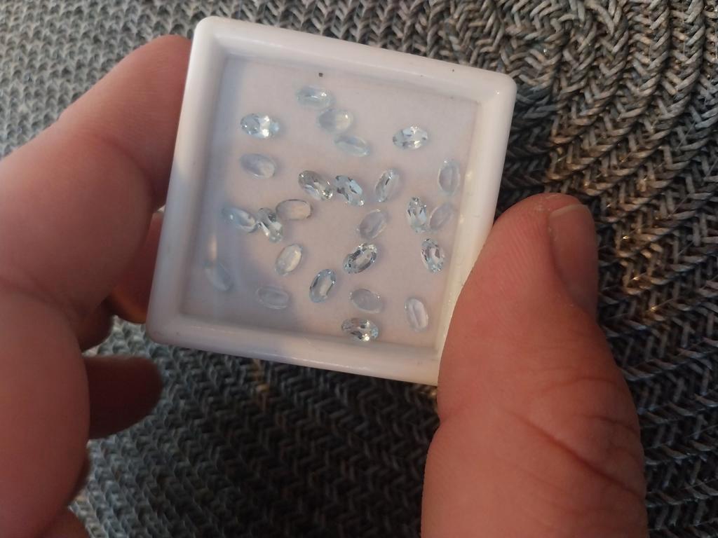 Sky blauwe topaas ovaal, Ophalen of Verzenden, Zo goed als nieuw