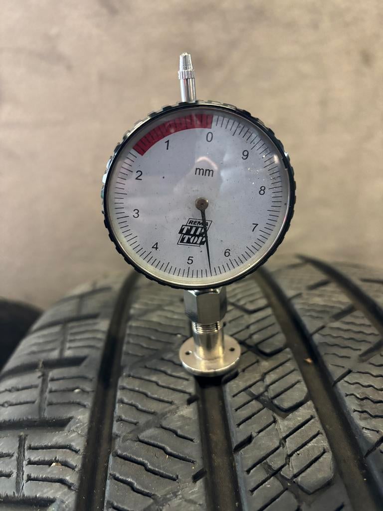 4 x 255-50-19 Nokian Zomerbanden / 2x Vredestein All Season, Gebruikt, 255 mm, Band(en), Personenwagen