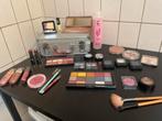 Make-up pakket met koffer - Kiko, Zmile, Essence, Catrice, Gebruikt, Overige kleuren, Gehele gezicht, Ophalen of Verzenden