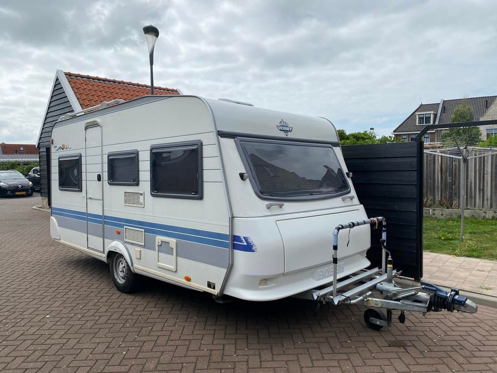 Hobby 450 Excellent Easy 2002 met voortent en luifel, Vast bed, Rondzit, Hobby, Particulier