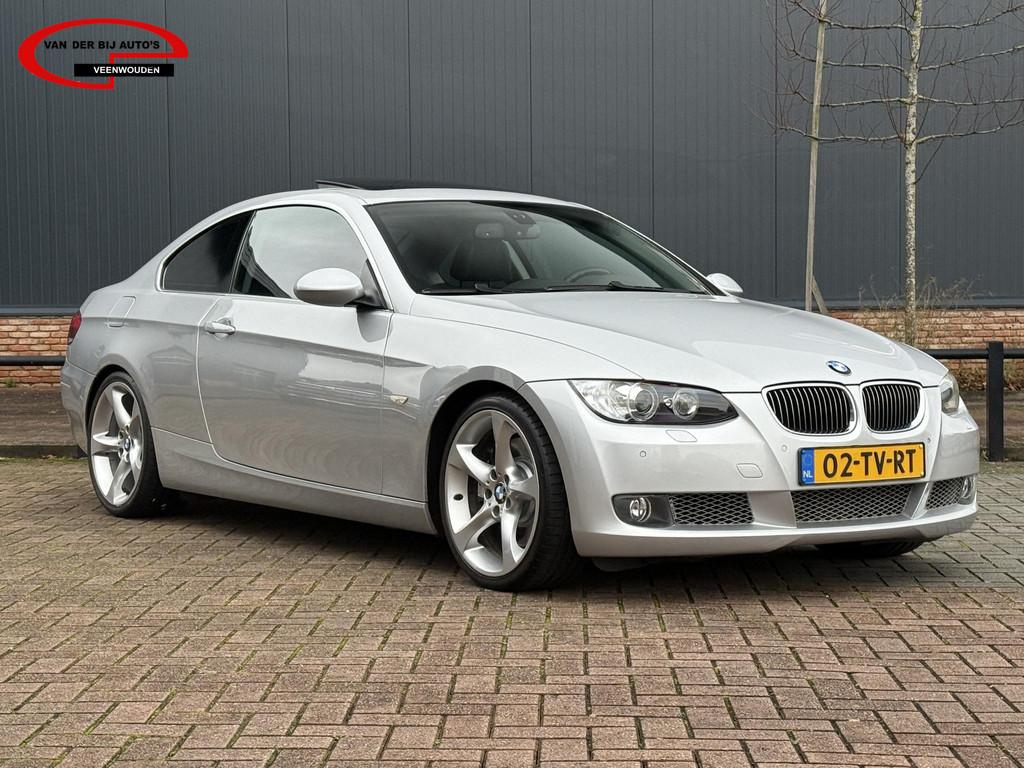 BMW 3-serie Coupé 335i Introduction / veel extra's / 199dkm, Auto's, BMW, Automaat, Achterwielaandrijving, Gebruikt, Zwart