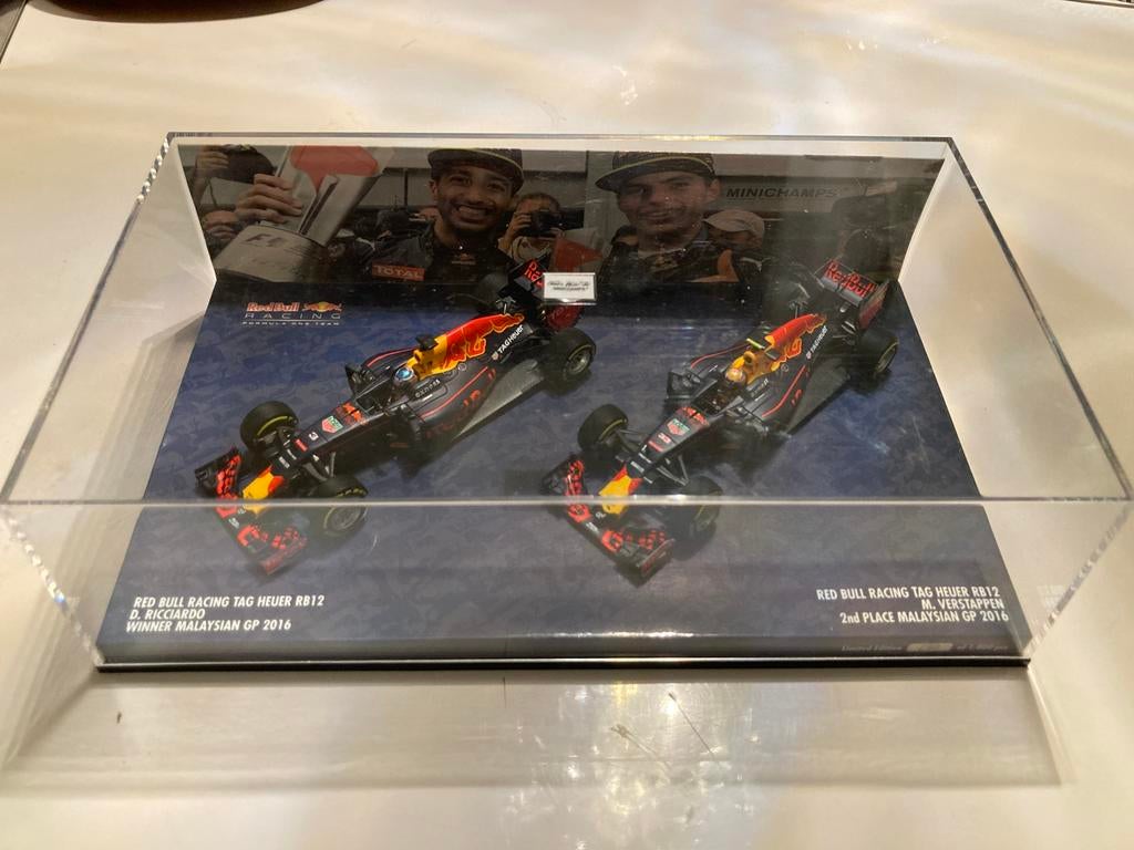 Max Verstappen/daniel riccardo set rb12 malaysian gp2016, Ophalen of Verzenden, Nieuw, Formule 1