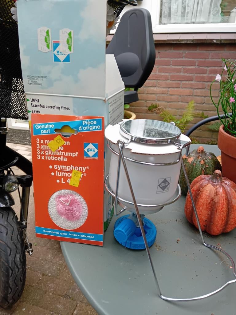 Camping lamp, Ophalen of Verzenden, Zo goed als nieuw