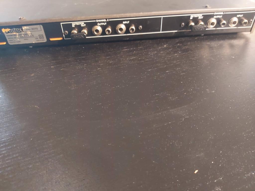 Digital delay en Compressor, Muziek en Instrumenten, Effecten, Ophalen, Zo goed als nieuw, Compressor