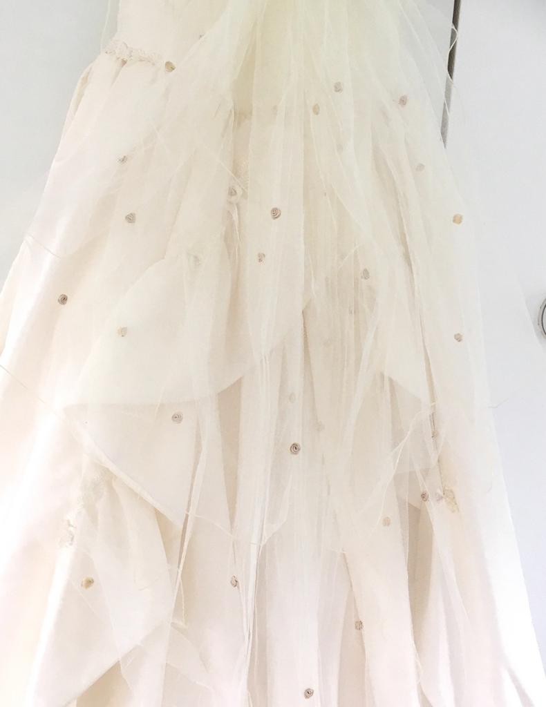 Ivoren Bruidssluier met Rozen en Kam, Kleding | Dames, Ophalen of Verzenden, Zo goed als nieuw, Overige kleuren, Accessoires