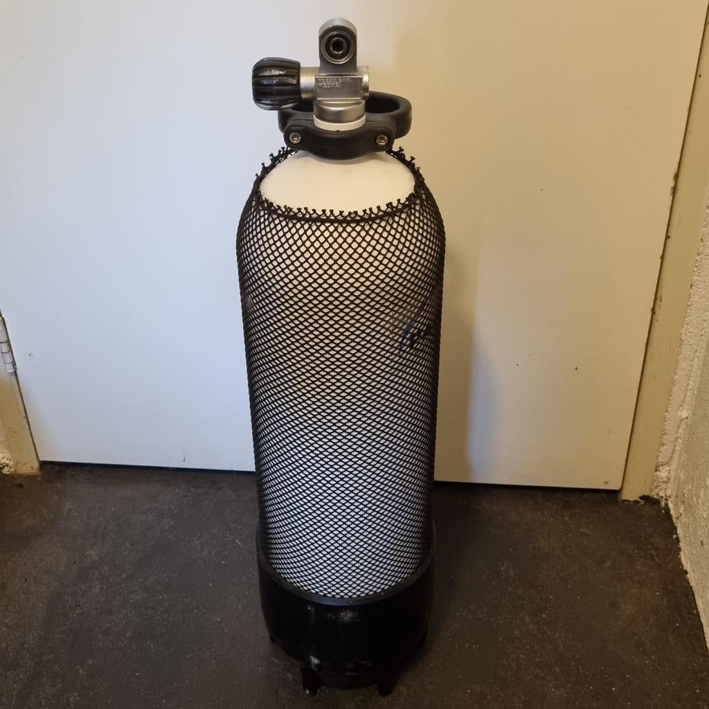 10 liter duikfles met nieuwe keur tot 2031, Ophalen, Zo goed als nieuw, Duikfles