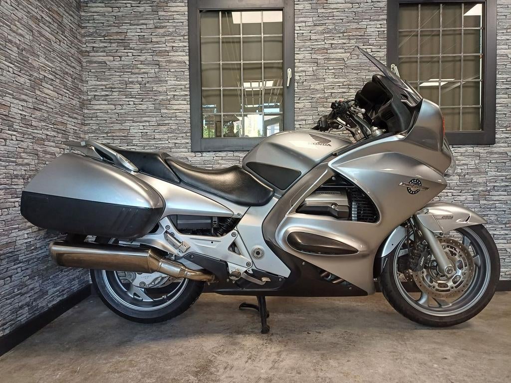 HONDA ST 1300 PAN EUROPEAN bj 2006 86468 KM incl beurt, Motoren, Motoren | Honda, HONDA, 4 cilinders, Motorrijbewijs A, Bedrijf