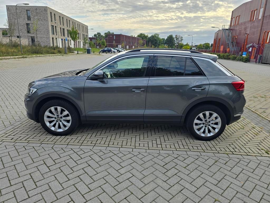 Volkswagen T-Roc 1.5 TSI 150pk 7-DSG 2021 Grijs, Auto's, Volkswagen, 1254 kg, 15 km/l, 1498 cc, 4 cilinders