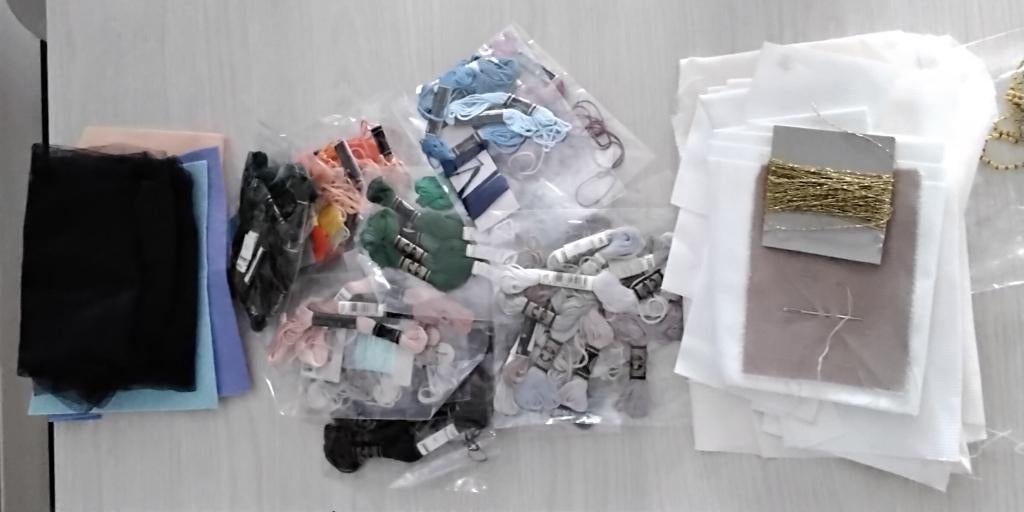 Borduurwerk, Ophalen of Verzenden, Gebruikt, Handborduren, Borduurgaren of Zijde